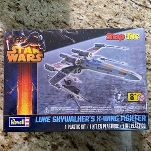 New Revell Star Wars Snap Tite Luke Skywalker’s X Wing Fighter Model Kit